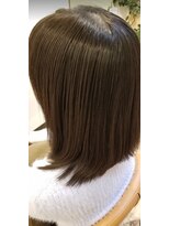 トランクゥイル(TranQuil) 大人可愛い20代30代40代小顔ミディアムアッシュベージュブラウン