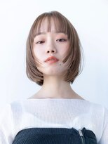 20代30代大人かわいい/パつっとボブ/シルキーベージュ