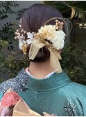 低めシニヨンアレンジ　金箔　お花飾り　和装ヘア　成人式