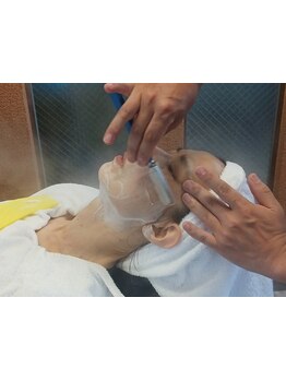 眉カットやシェービングはプロにお任せ！細かい産毛や眉毛のお手入れで身だしなみを整えて清潔感UP♪