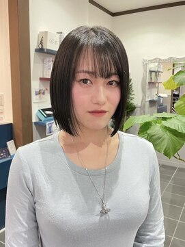 ラパンセ ブラン(LA PENSEE BRUN) 【LAPENSEE _INOUE】収まるボブ