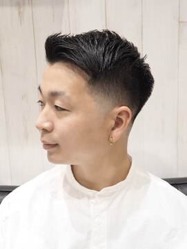 ヘアーアンドグルーミング ヨシザワインク(HAIR&GROOMING YOSHIZAWA Inc.) テーパーフェードオシャレアップバング爽やかショートスタイル