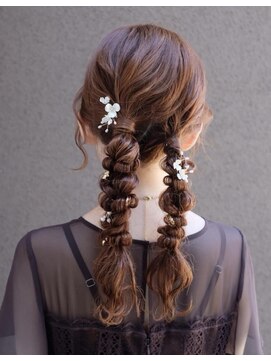 タリーゼ(TALISE) ツインねじりたまねぎヘア