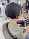 ばっさりカット！耳掛けショートボブ