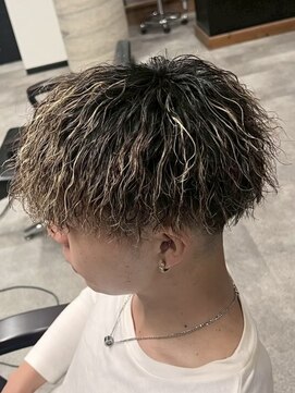 イーラ(era) メンズ刈り上げマッシュ眉毛