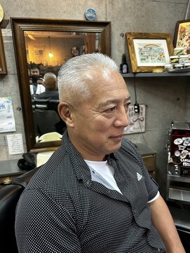 アールズ ヘア(R's hair) リバースセンターパート/ニュアンスウルフ/ダウンバング/印西市