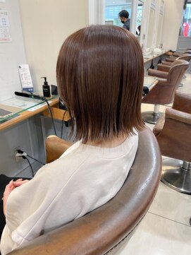 ネオリーブアイム 横浜西口店(Neolive aim) ハイトーンボブ 外ハネスタイル【横浜】w