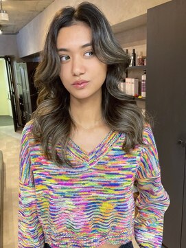 サニー 渋谷(SUNNY) ハイライト、レイヤーカット、バレイヤージュ、グレージュ