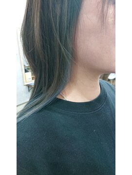 ステラ ルークス(Stella Lux) クビレカット インナーカラー