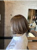 ハイライトカラーのハンサムショート