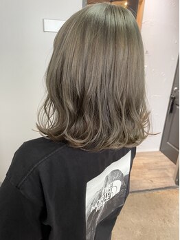 リルア 博多(LIRUA)の写真/ブリーチ＋カラー＋Tr¥10900☆抜群の透明感!光に透けた柔らかな質感の外国人風カラーに♪