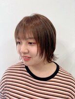 ウシワカマルエムティードット(USHIWAKAMARU MT.) 外ハネ 顔まわりレイヤースタイル
