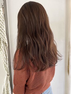 タヴィ(Tavi) マイルドなマロンベージュカラー/ニュアンスパーマ/癖毛風パーマ