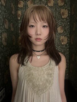 キャロルガーデンズ ボコカ 表参道(Carroll Gardens bococa) ルーツカラー、ミルクティーベージュ、顔まわりレイヤー