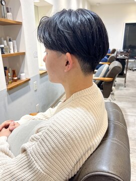 メルト 吉祥寺(melt) 【早坂駆留】アップバング刈り上げツーブロック毛流れ七三分け