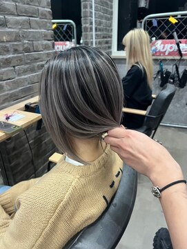 ラルガ 黒崎(Raruga) ハイライトカラーミルクティーベージュレイヤーカット