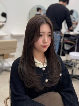 プティ(PUTY) オリーブベージュ　レイヤーカット　韓国　三宮