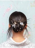 大人かわいいタイトシニヨンスタイル