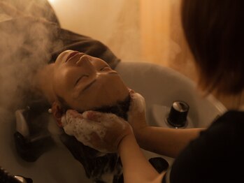 ヘッドスパ メグム(MEGUMU)の写真/大人世代こそ見直したい頭皮環境。素材美を大切にしたヘッドスパで髪質改善をサポート！美髪を叶えましょう