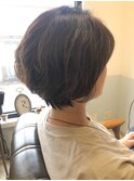 【高塚栞里】丸みのある大人ひし形ショート☆ヌーディーベージュ