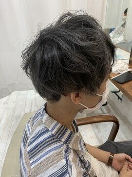 ソワン ドゥ ブレス 立花店(soin de brace) ダークシルバー×束感マッシュ