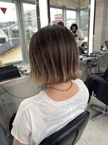 イキ 表参道(iki omotesando)&nbsp;モード/無造作ウェーブ/大人ガーリー[表参道駅]