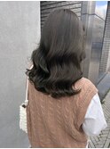 オリーブグレージュ