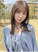 大人可愛い20代30代40代透明感ベージュセミロング