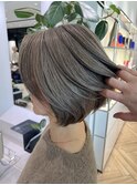白髪が多いからできる淡めで落ち着いたグレージュ 白髪ぼかし