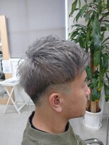 ヘアーメイク ハート(hair make HEART) フェード　×  シルバーヘア