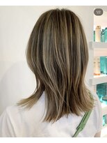 プラスシー(+C)&nbsp;地毛を残してハイライト/カラー周期を伸ばせるハイライトカラー