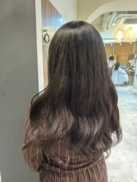 ヘアリゾート粋 トゥジュ 池袋東口店(tujuh) フェミニンシルエット/透明感たっぷりのカラー/エアリー感