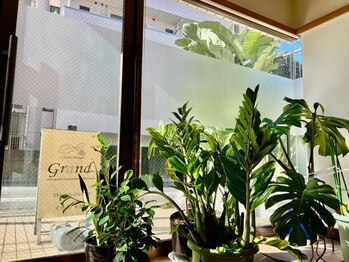 グランバイ アトリエドングリ(Grand × AtlierDonguri)の写真/【8時～24時まで営業】プライベートサロンだからお子様連れも安心。周りを気にせず癒しのsalontimeを。