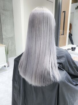 ホワイトシルバーストレートロング