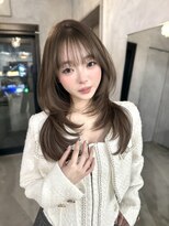 ガラ(GALA)&nbsp;レイヤーカット×明るめベージュ