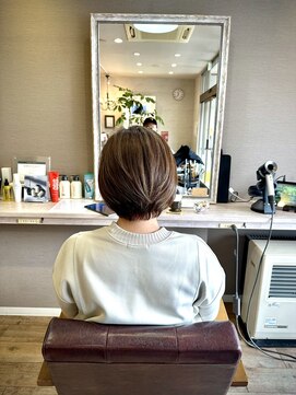 ヘアーメイクロージー 八軒店 (HAIR MAKE ROSY) 大人ショート白髪ぼかしハイライト髪質改善丸みショートボブ