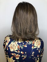 クールブ(Courbe)&nbsp;プラチナグレージュ♪【2020 Courbe 秋冬 ヘアカラー】