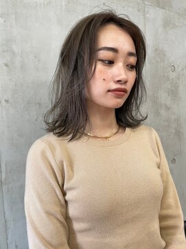 ソルトウォーター(SALT WATER) 外国人風　グレージュカラー