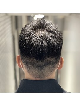 ヒロギンザ 銀座一丁目店(HIRO GINZA) アップバング×フェード