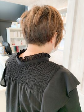 キャアリー(Caary) 福山市 人気ベリーショート丸みショートヘアcaaryキャアリー