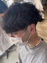 フィフス 名駅(fifth)&nbsp;波巻きパーマメンズパーマメンズヘアツーブロックツイストパーマ
