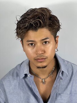 プレミアムバーバー 新宿店(PREMIUM BARBER produce by HIRO GINZA) 【ツイストスパイラル】