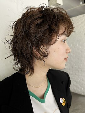 アビー(ABBEY) ミニウルフとパーマ