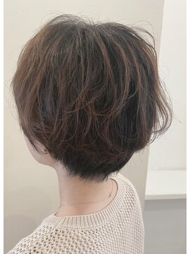 キミドリ(KIMIDORI) 癖毛風ふんわりパーマひし形ショート【恵比寿KIMIDORI】