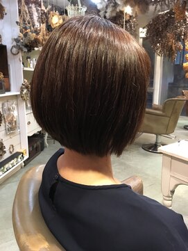 シェリ ヘアーアンドメイク(Cherie hair&make) ナチュラルストレートで艶感アップ