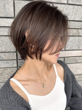 トルネード(TORNADO) 外国人風海外 ショートボブ カーテンバング レイヤーカットA1121