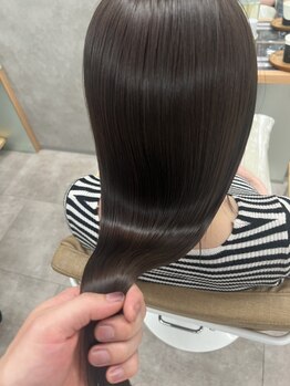 ダメージレスに綺麗なミディアム・ロングヘアを保つための"カット+カラー+トリートメント"をご提供♪