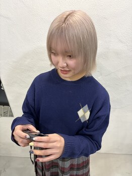 デビュー(Debut)の写真/透明感あふれるハイトーンカラー、初めてのブリーチもお任せください