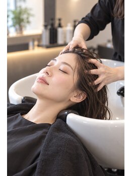 ニューヨークニューヨーク 守口店(NYNY)の写真/髪だけじゃなく、頭皮から整える。心地よいヘッドスパで、すっきり軽やかなリフレッシュ時間を