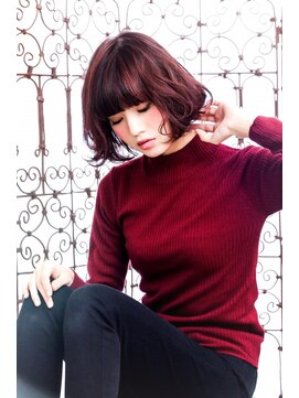 メルクマール(MERKMAL) ミックスカールの小顔ボブ。